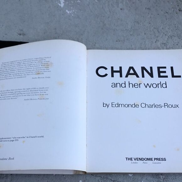 2 Chanel books   - Picture 8 of 8